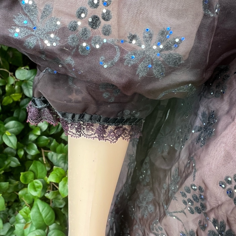 VINTAGE MARFRY BED ROBE - Picture 7 of 16